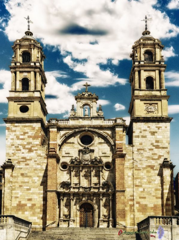 Iglesia de Renueva. Leon. Espania Reducc.jpg